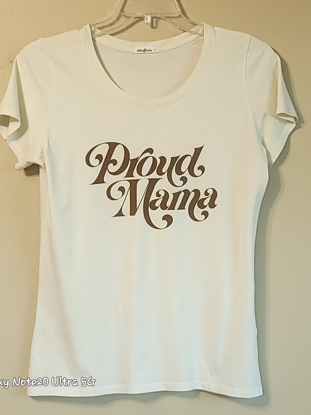 The Bee & The Fox "Proud Mama" Scoop Neck Graphic Tee Cream Large Like New